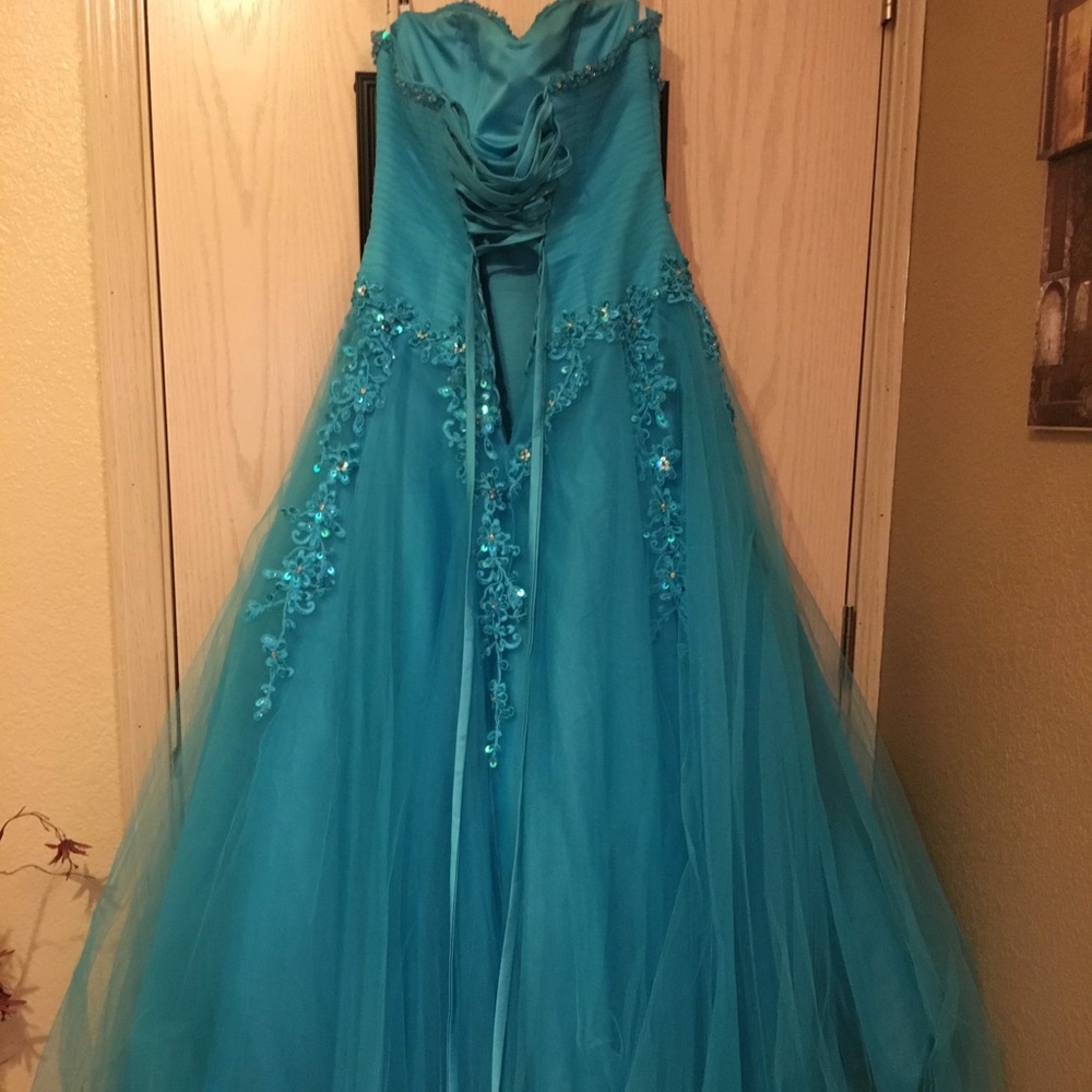 Prom/Homecoming Dress❤️ - Picture 4 of 7